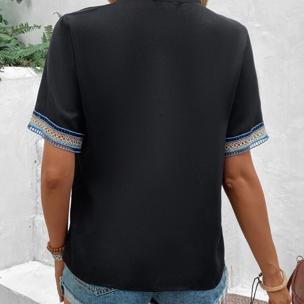 016  V neck Lace Solid Top - Picture 5 of 5